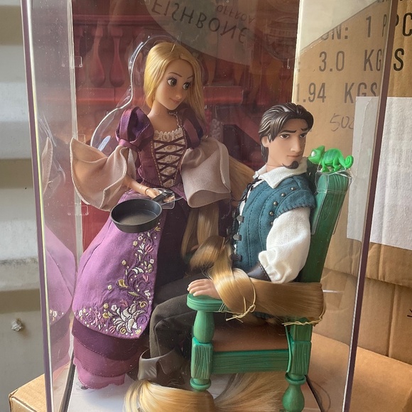 Disney rapunzel / flying limited doll set - Picture 1 of 3